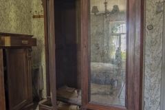 Belgian farm house - Mirror image