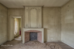Blue bathroom - Fireplace -3
