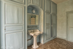 Blue bathroom - Pale blue bathroom