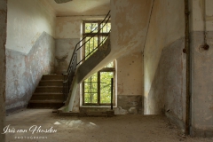 Composé militaire - Lighted stairwell
